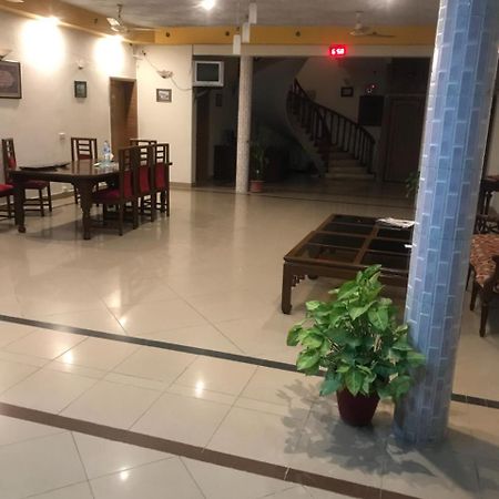 New Shelton Guest House איסלמאבד מראה חיצוני תמונה