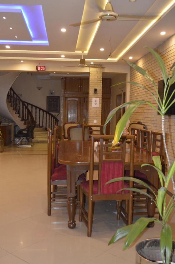 New Shelton Guest House איסלמאבד מראה חיצוני תמונה