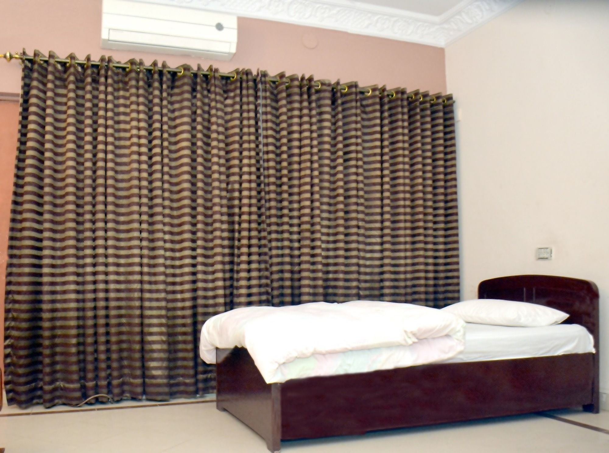 New Shelton Guest House איסלמאבד מראה חיצוני תמונה